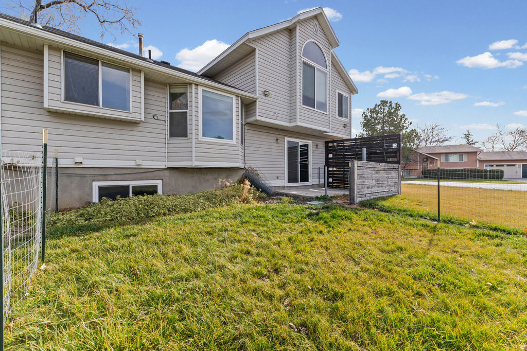 160 COUNTRY CLUB DR Stansbury Park, UT 84074