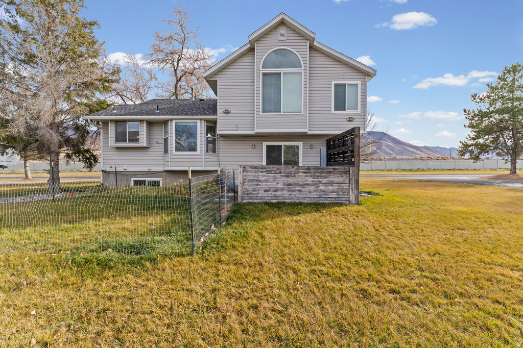 160 COUNTRY CLUB DR Stansbury Park, UT 84074