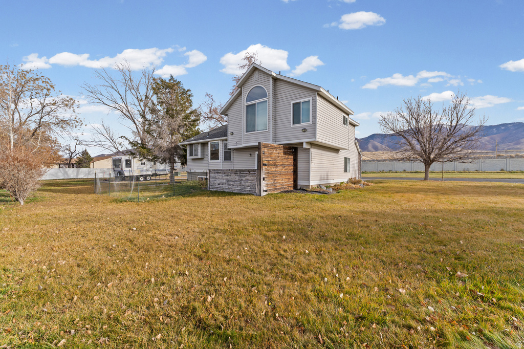 160 COUNTRY CLUB DR Stansbury Park, UT 84074