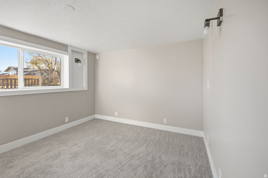 4938 S 3960 W Taylorsville, UT 84129