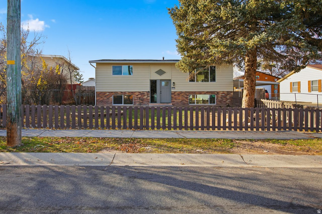 4938 S 3960 W Taylorsville, UT 84129