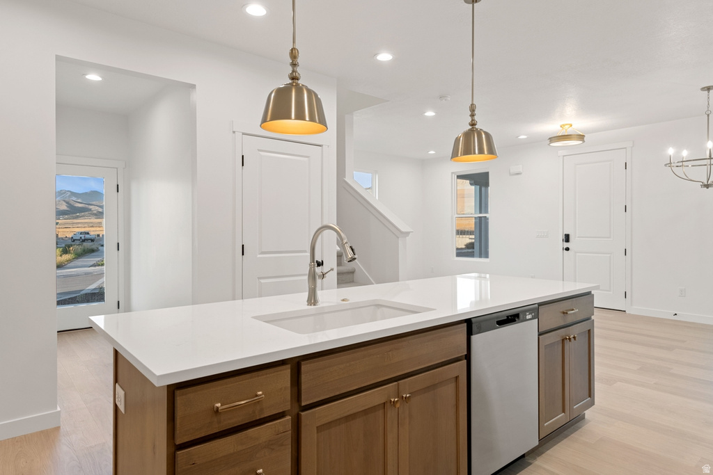 7043 W LAKE AVE South Jordan, UT 84009