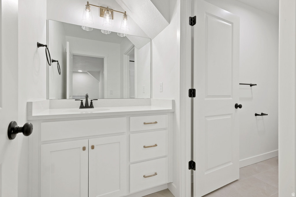 7043 W LAKE AVE South Jordan, UT 84009