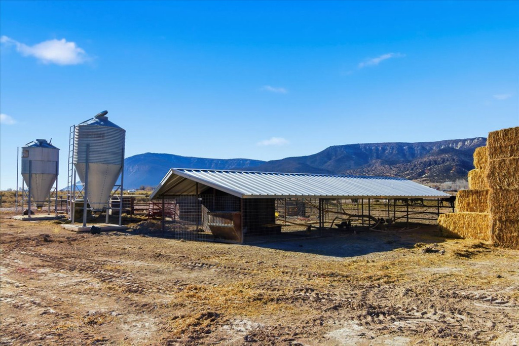 302  RESOVOIR RD Wales, UT 84667