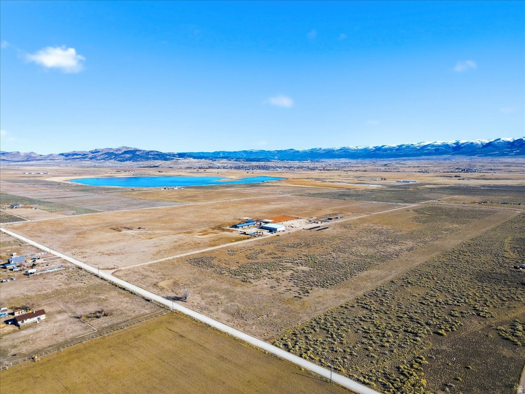 302  RESOVOIR RD Wales, UT 84667