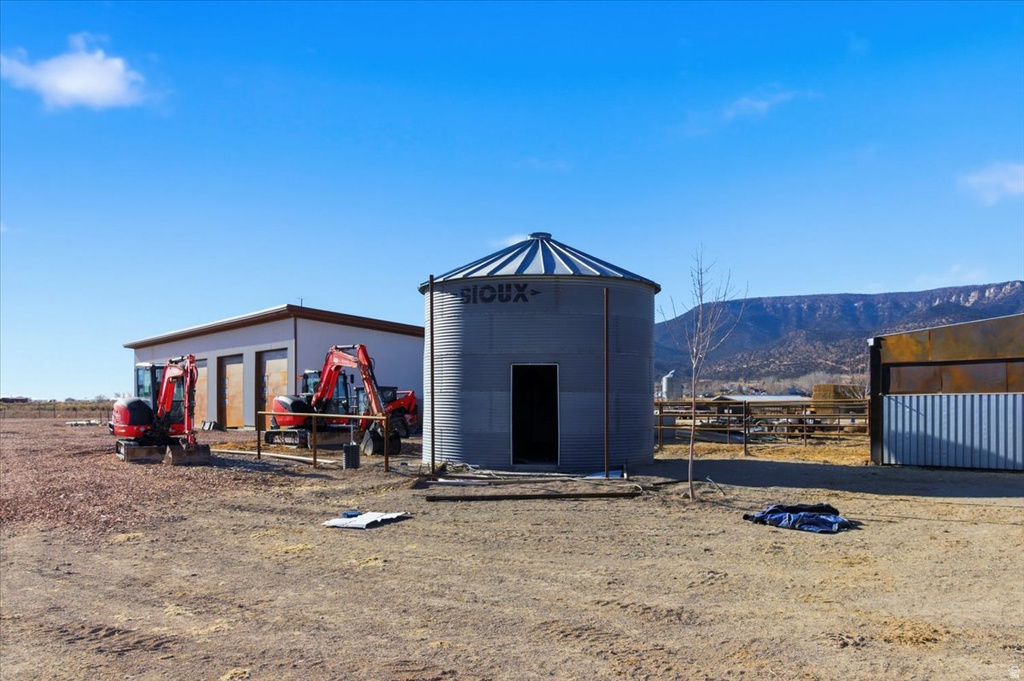 302  RESOVOIR RD Wales, UT 84667