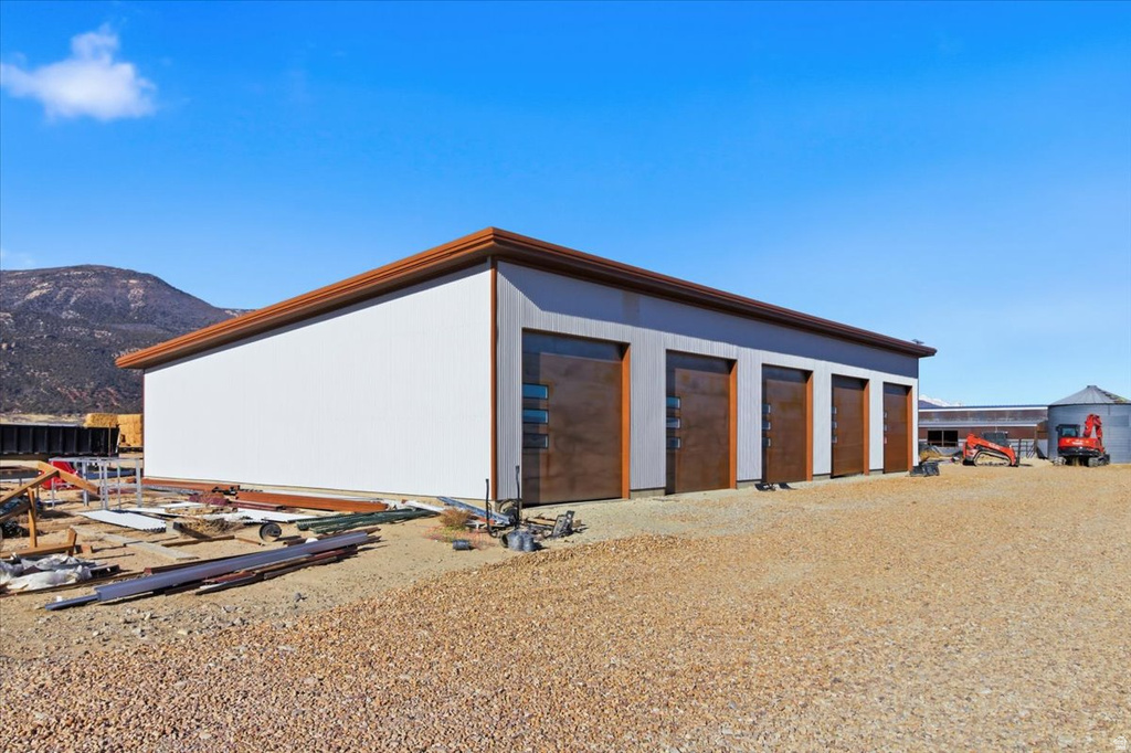 302  RESOVOIR RD Wales, UT 84667