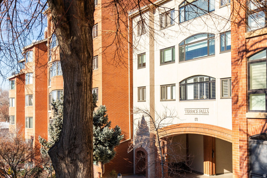 171 E 3RD AVE #702 Salt Lake City, UT 84103