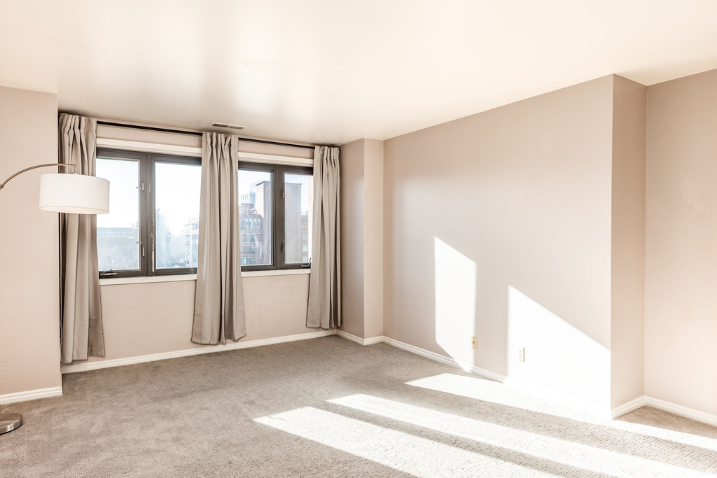 171 E 3RD AVE #702 Salt Lake City, UT 84103