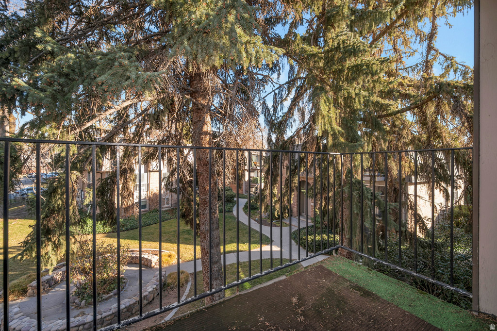 4856 S HIGHLAND CIR #6 Murray, UT 84117