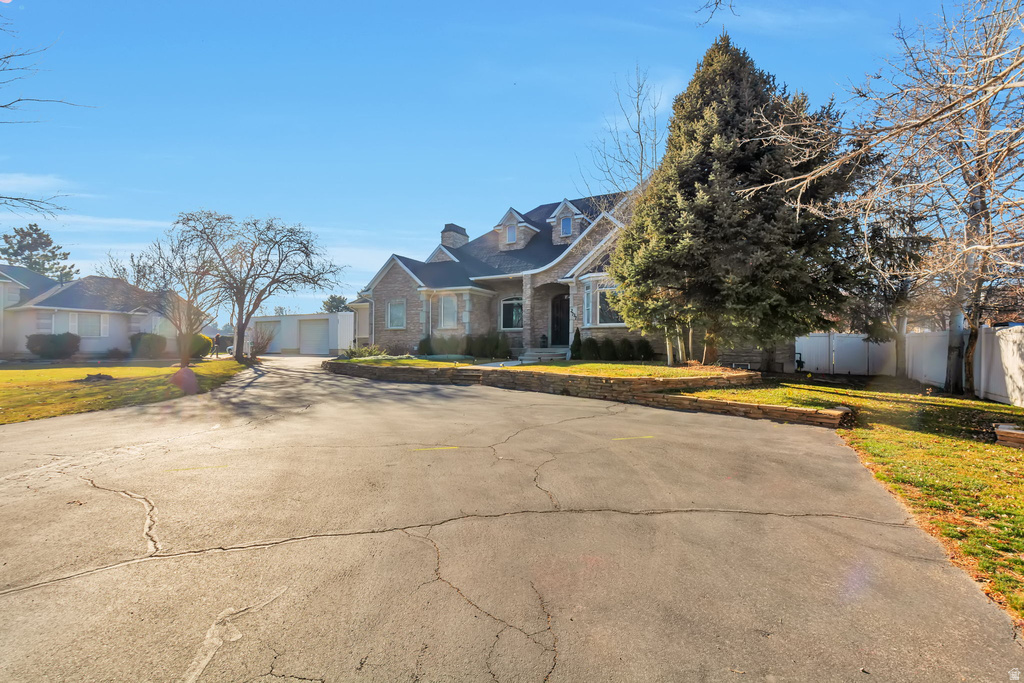 2737 W 9850 S South Jordan, UT 84095