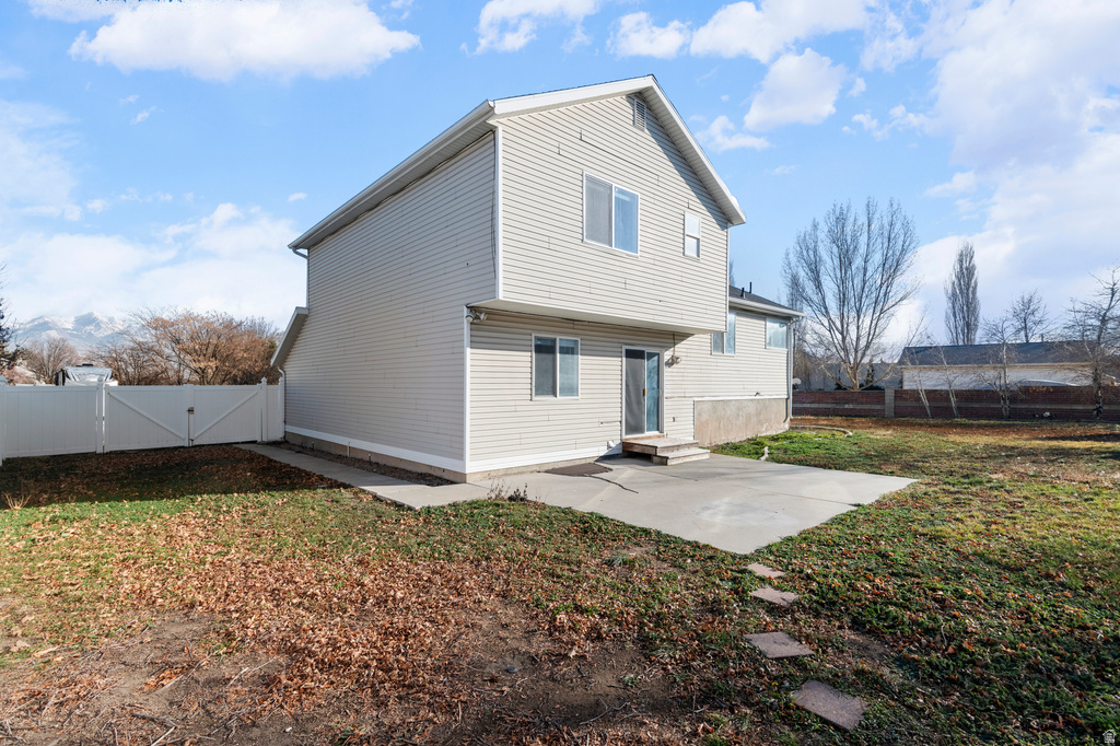 8246 S CREEKWOOD CIR West Jordan, UT 84088