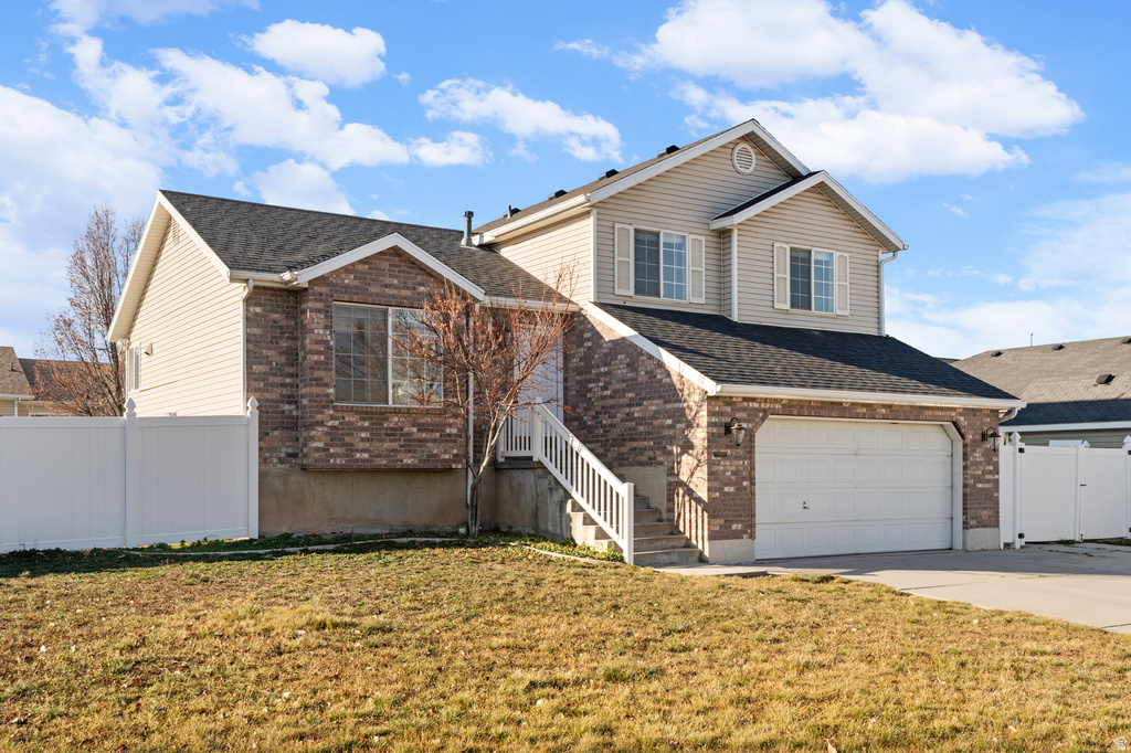 8246 S CREEKWOOD CIR West Jordan, UT 84088