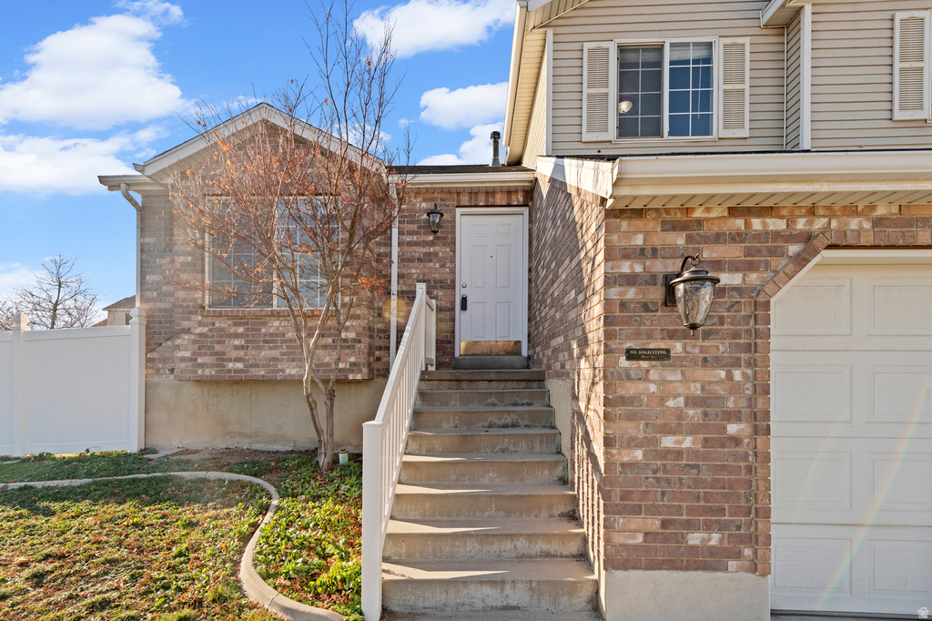 8246 S CREEKWOOD CIR West Jordan, UT 84088