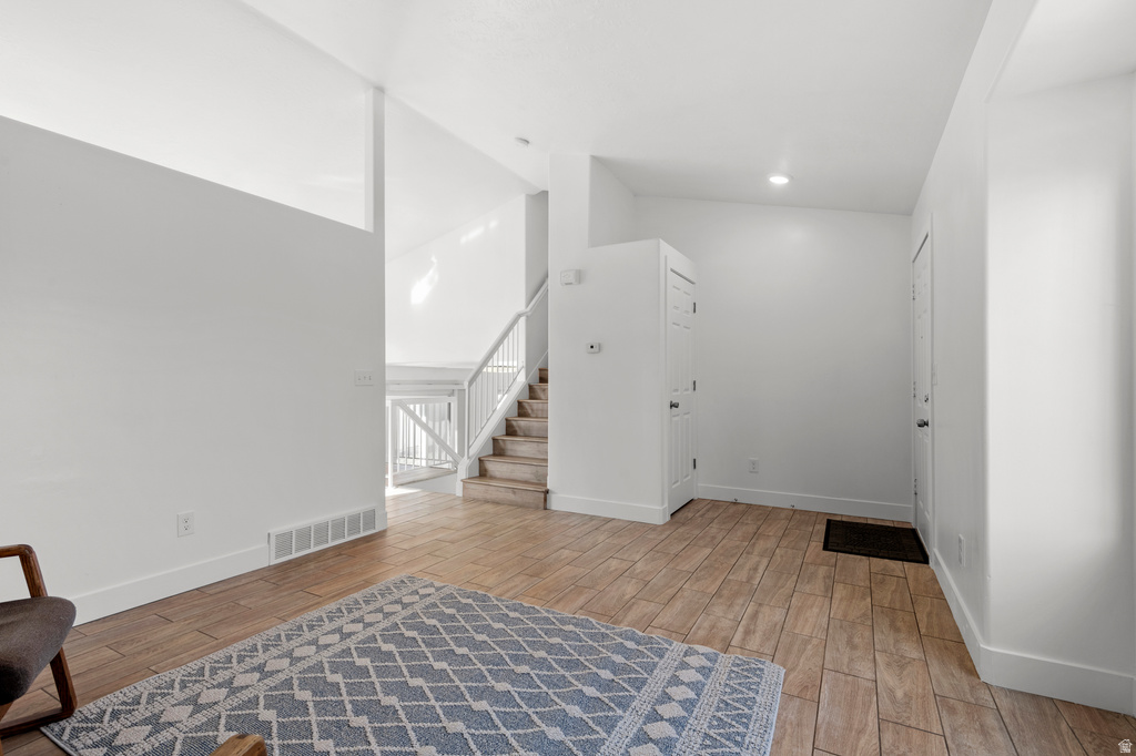 8246 S CREEKWOOD CIR West Jordan, UT 84088