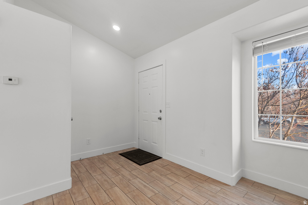 8246 S CREEKWOOD CIR West Jordan, UT 84088