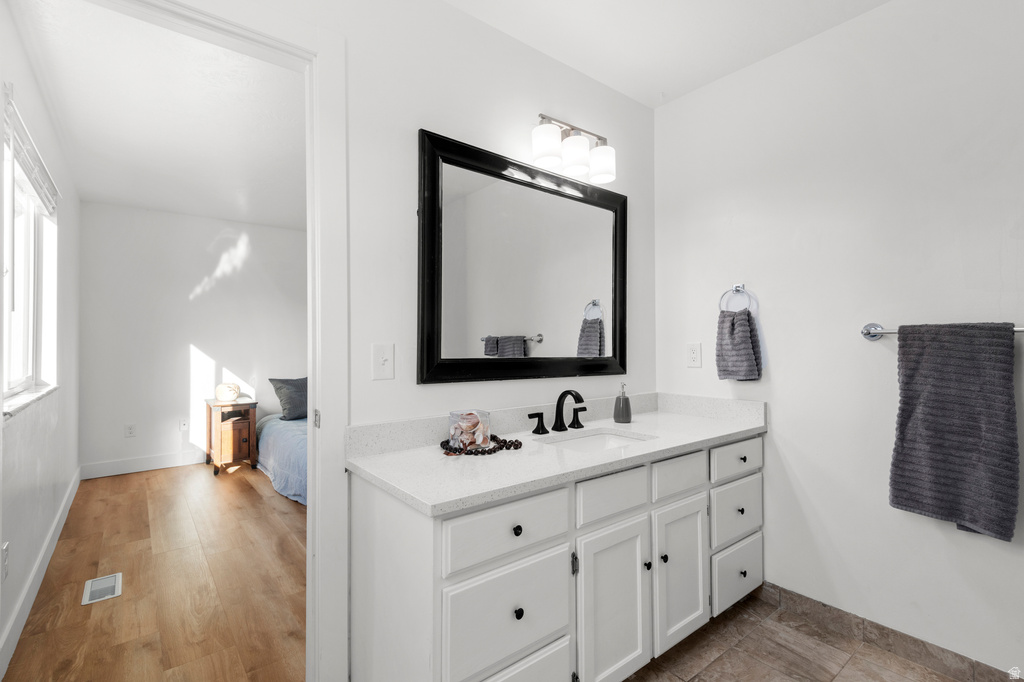 8246 S CREEKWOOD CIR West Jordan, UT 84088