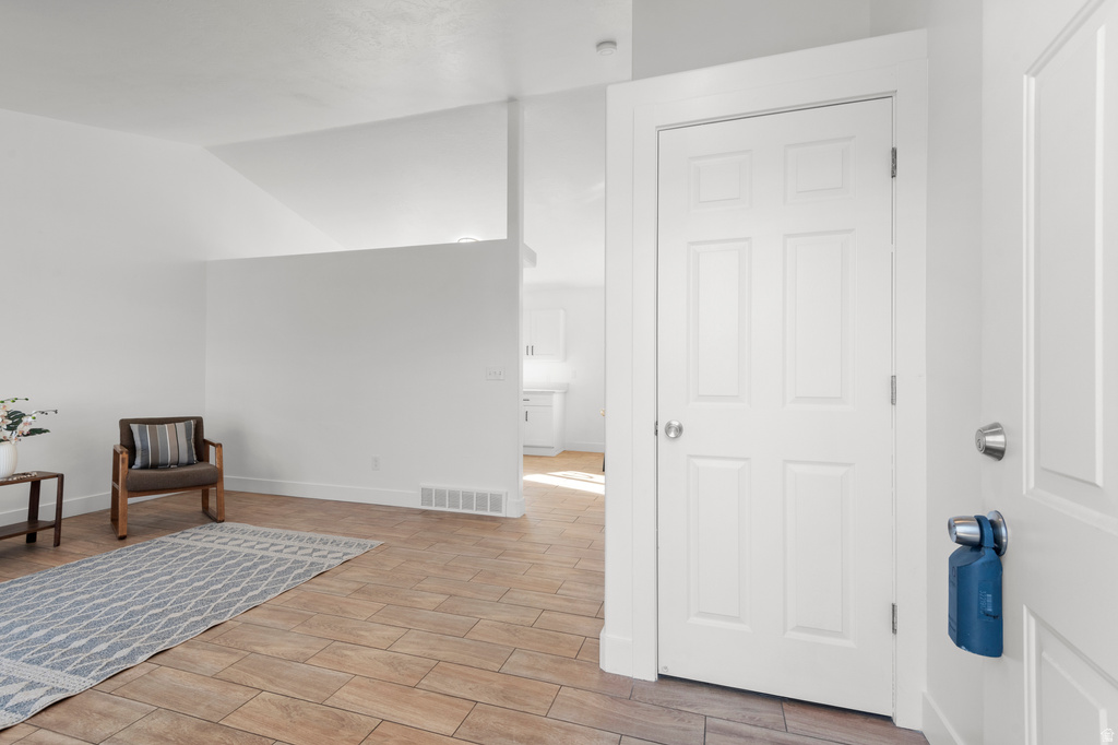 8246 S CREEKWOOD CIR West Jordan, UT 84088