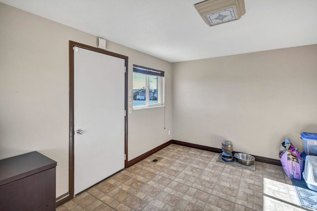 10 N MAIN ST Centerfield, UT 84622