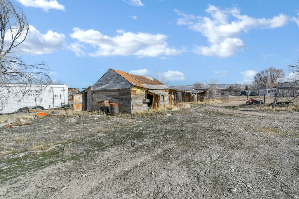 10 N MAIN ST Centerfield, UT 84622