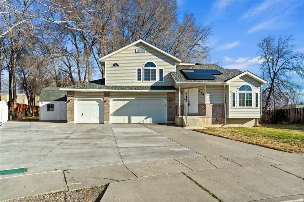 256 E 425 S Kaysville, UT 84037