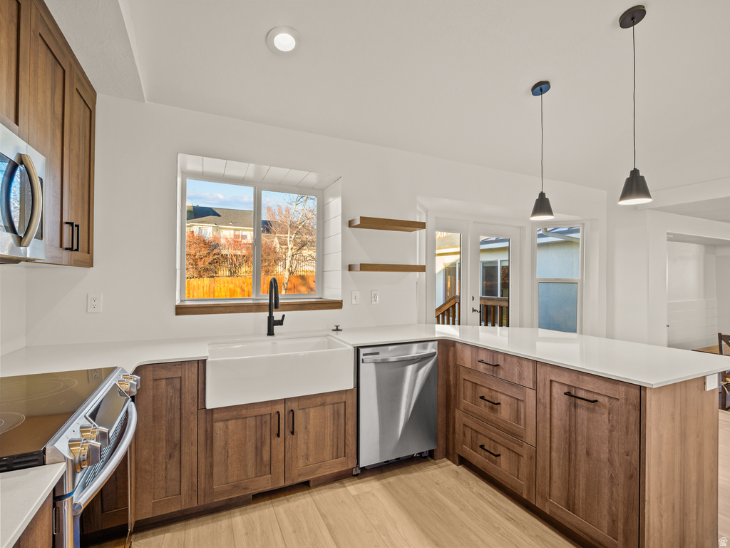 548 W 2325 N Lehi, UT 84043