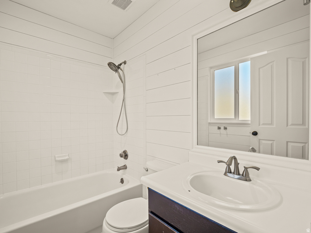 548 W 2325 N Lehi, UT 84043