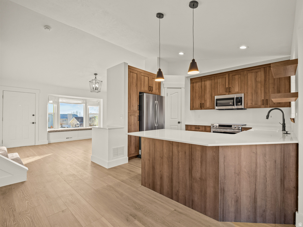 548 W 2325 N Lehi, UT 84043