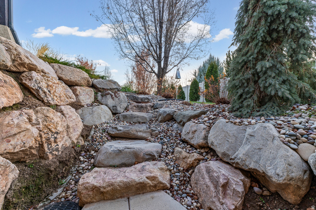 375 W PADDOCK LN Kaysville, UT 84037