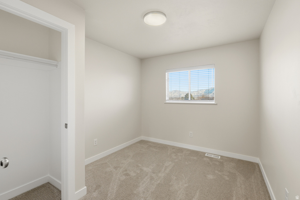 5751 S DYNASTY OAKS CIR Taylorsville, UT 84118