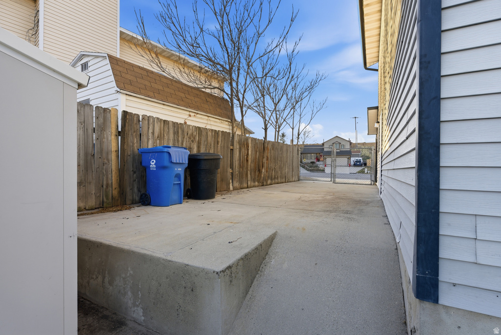 5751 S DYNASTY OAKS CIR Taylorsville, UT 84118