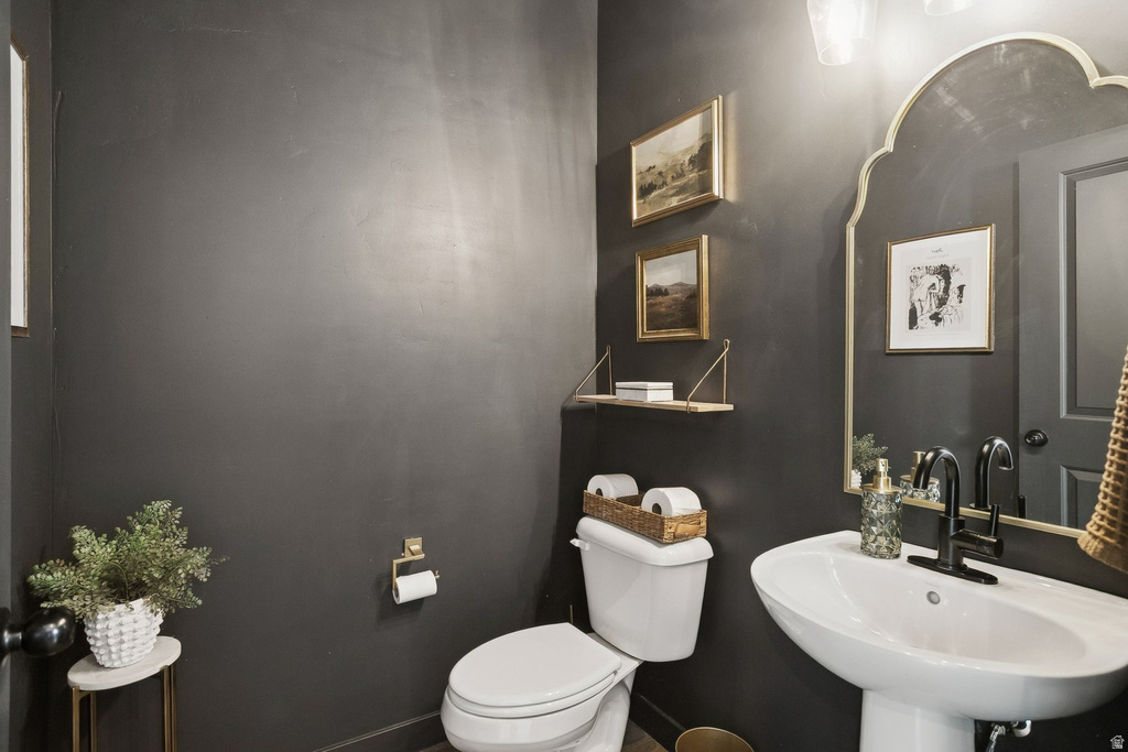 5084 N ESPALIER DR Eagle Mountain, UT 84005