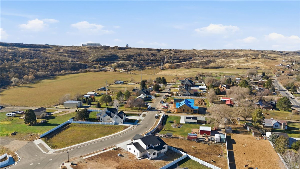 1048 E LESTER DR South Weber, UT 84405