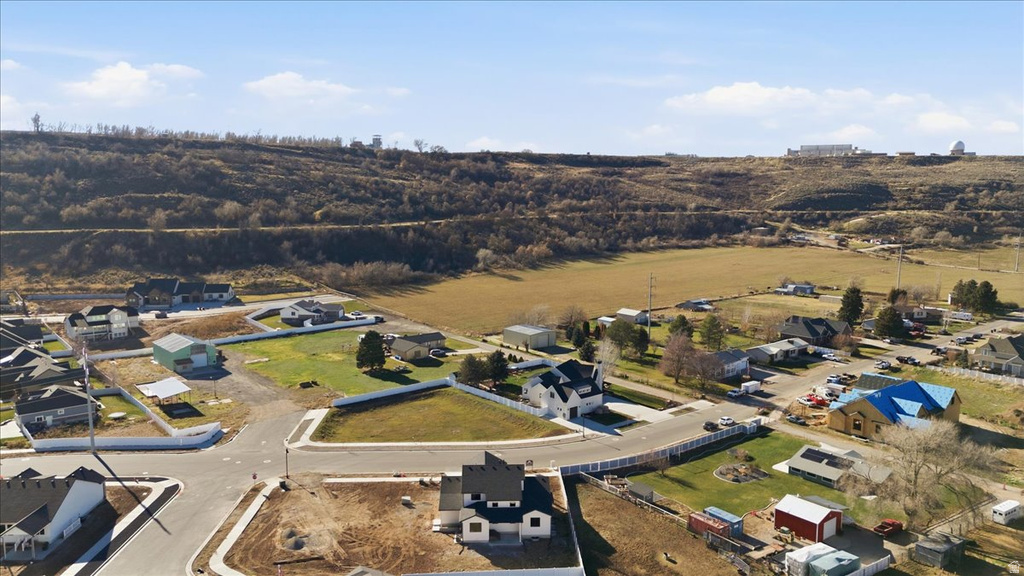 1048 E LESTER DR South Weber, UT 84405