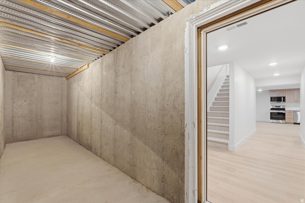 1048 E LESTER DR South Weber, UT 84405