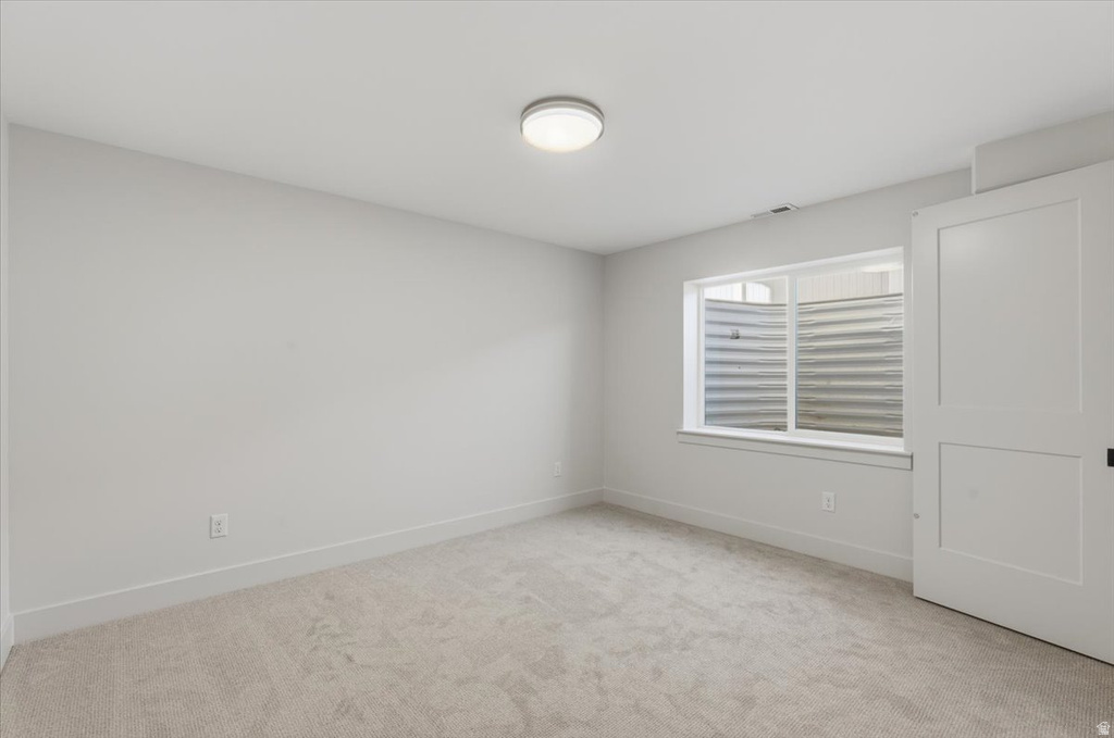 1048 E LESTER DR South Weber, UT 84405