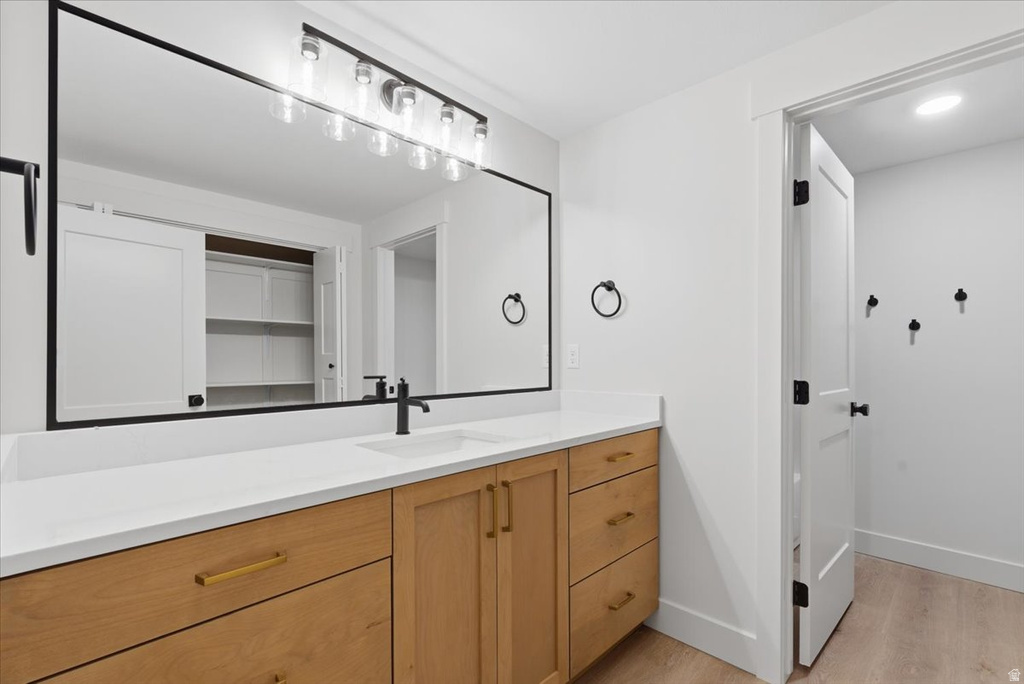 1048 E LESTER DR South Weber, UT 84405