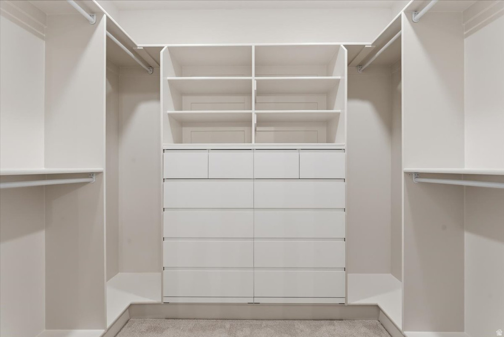 1048 E LESTER DR South Weber, UT 84405