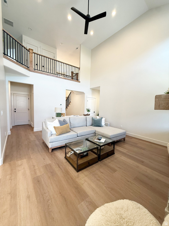 1042 E LESTER DR South Weber, UT 84405
