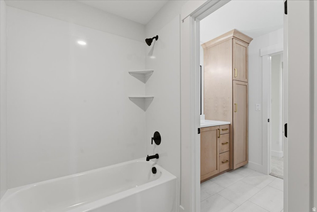 1048 E LESTER DR South Weber, UT 84405