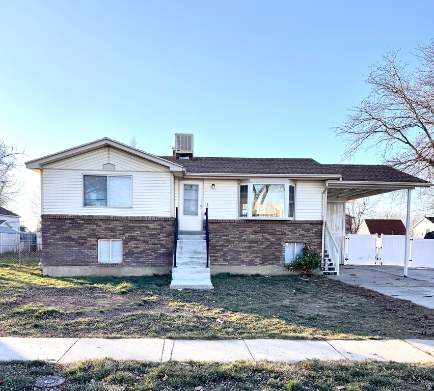 2219 N 2475 W Clinton, UT 84015