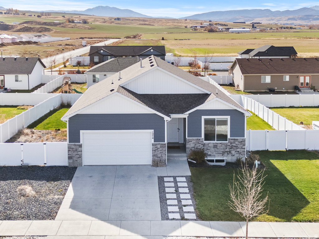 1274 E 480 S Hyrum, UT 84319