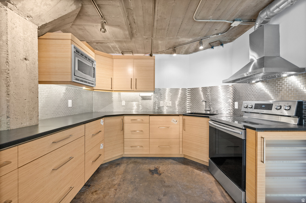 380 W 200 S #104 Salt Lake City, UT 84101