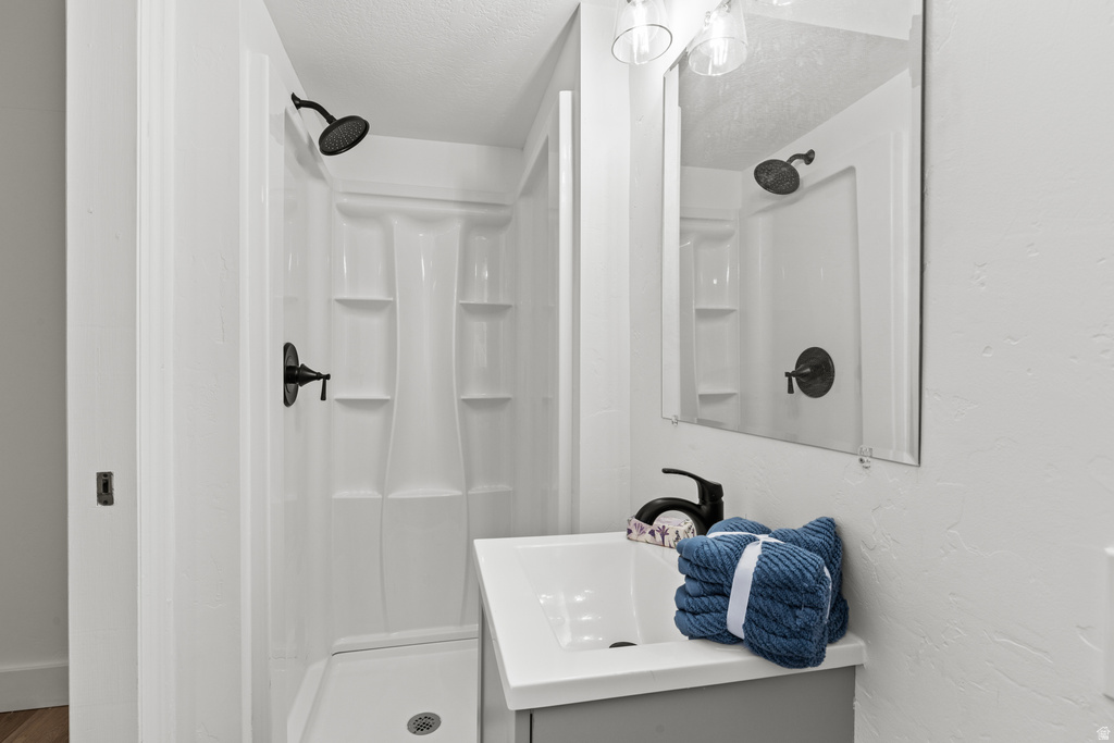 694 S 600 E River Heights, UT 84321