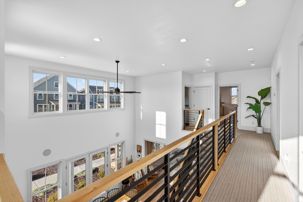 6978 W DOCKSIDER DR South Jordan, UT 84009