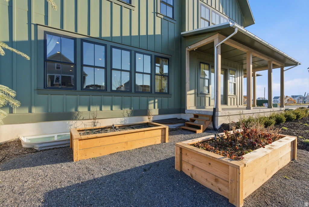 6978 W DOCKSIDER DR South Jordan, UT 84009