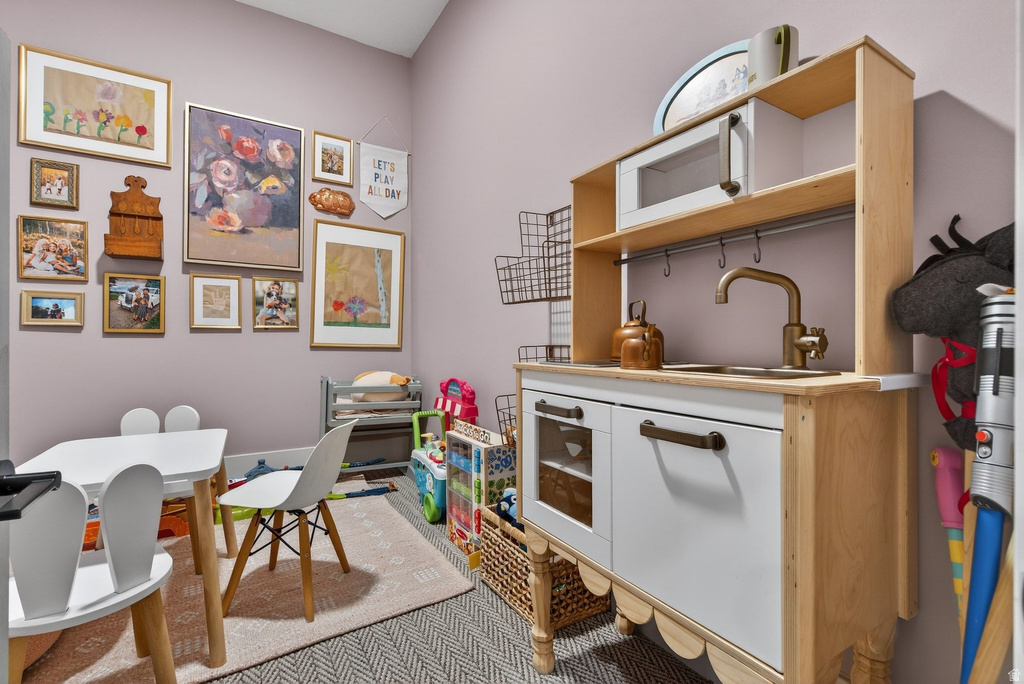 6978 W DOCKSIDER DR South Jordan, UT 84009