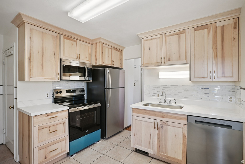 822 N 1200 W Salt Lake City, UT 84116