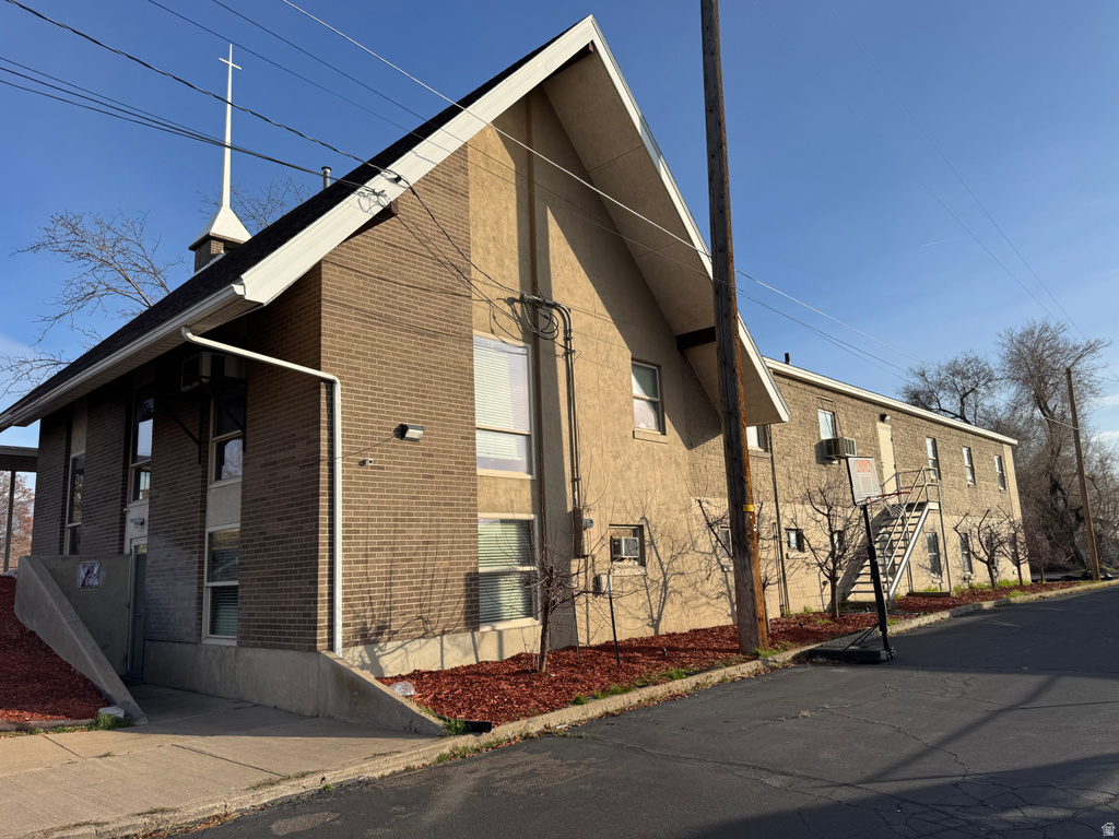 564 S 800 E Clearfield, UT 84015