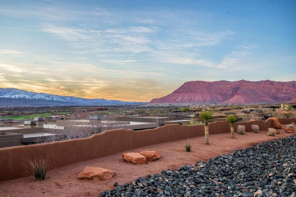 2470 N KACHINA VISTAS CIR St. George, UT 84770